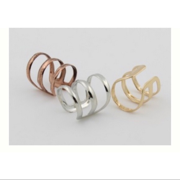 💕3/$30 Faith Tri Ear cuffs - Picture 3 of 3